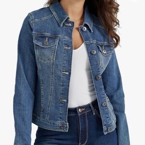 Wrangler Authentic Medium Wash Denim Jacket